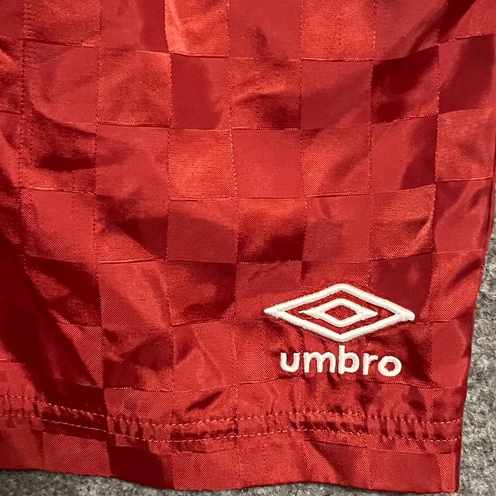 Umbro Soccer Shorts Men Large Maroon Checkerboard Shiny Blokecore Athletic Retro